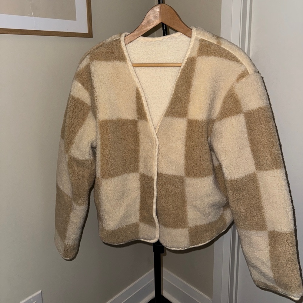 Collarless Checkered Shearling Jacket - Picture 5 of 6